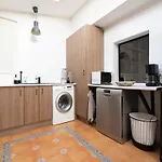 Cosy Holiday Home Near Beach