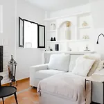 Cosy Holiday Home Near Beach
